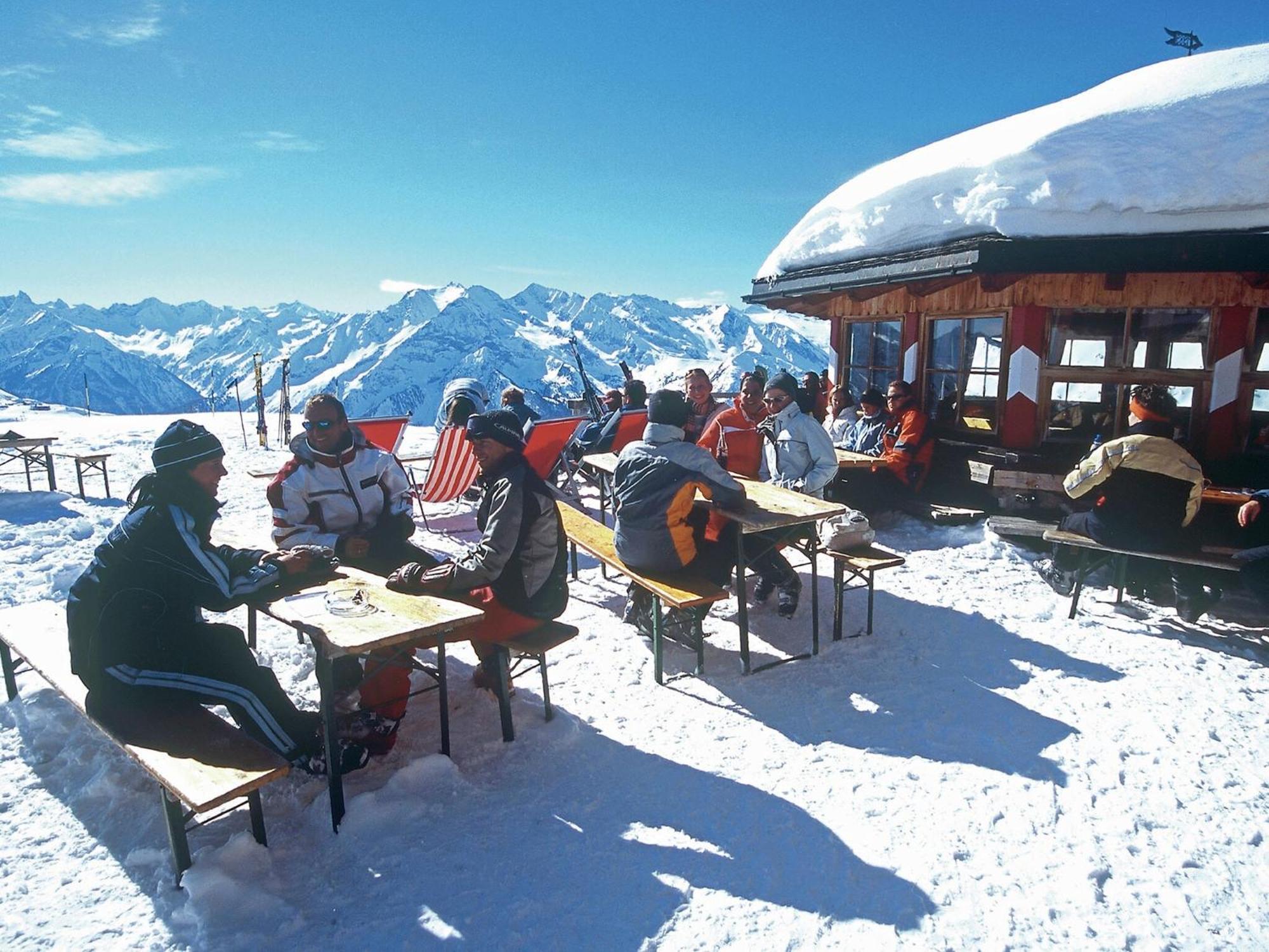 Holiday Flat In Uderns Near The Ski Area Exteriör bild